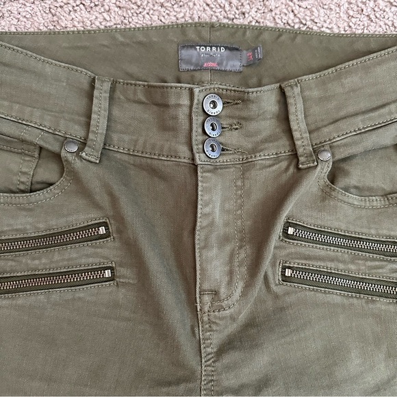 Torrid Olive Green Moto Skinny Jegging Pant Womens 14R - Picture 4 of 11